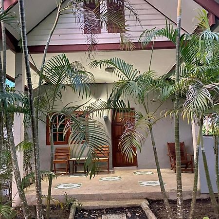 Coconut Bungalow Nai Yang Ngoại thất bức ảnh