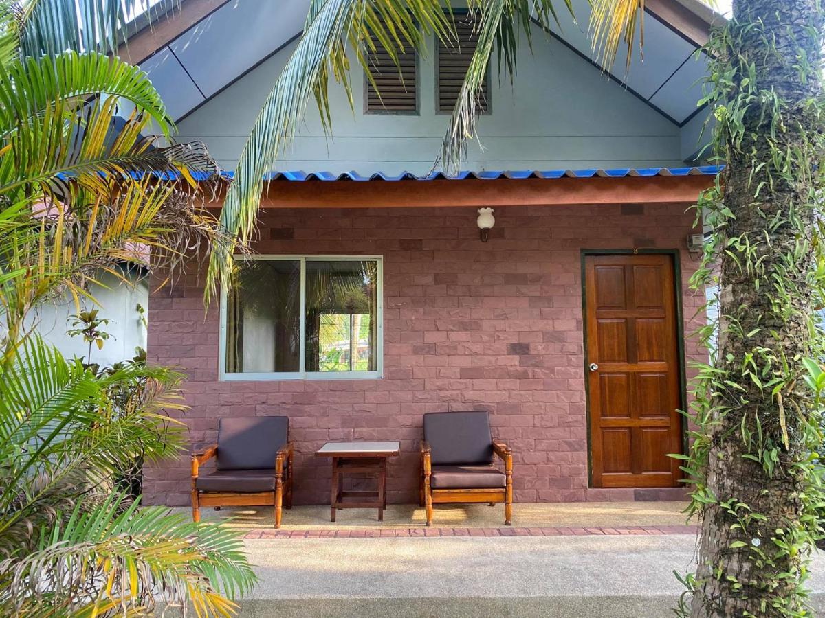 Coconut Bungalow Nai Yang Ngoại thất bức ảnh