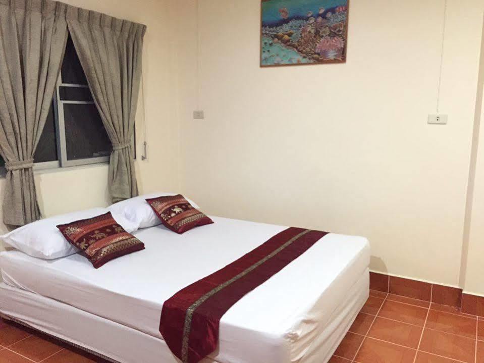 Coconut Bungalow Nai Yang Ngoại thất bức ảnh