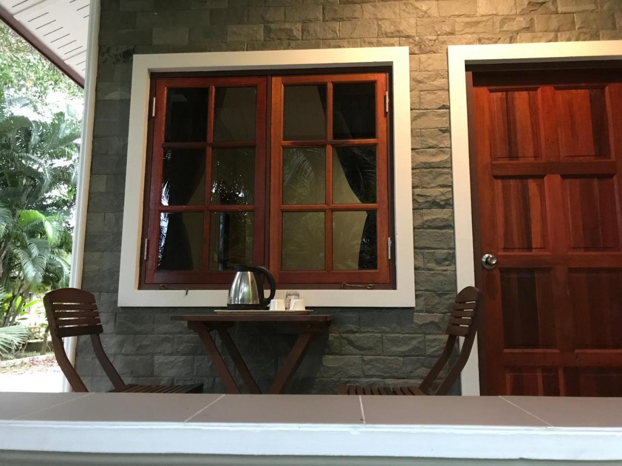 Coconut Bungalow Nai Yang Ngoại thất bức ảnh