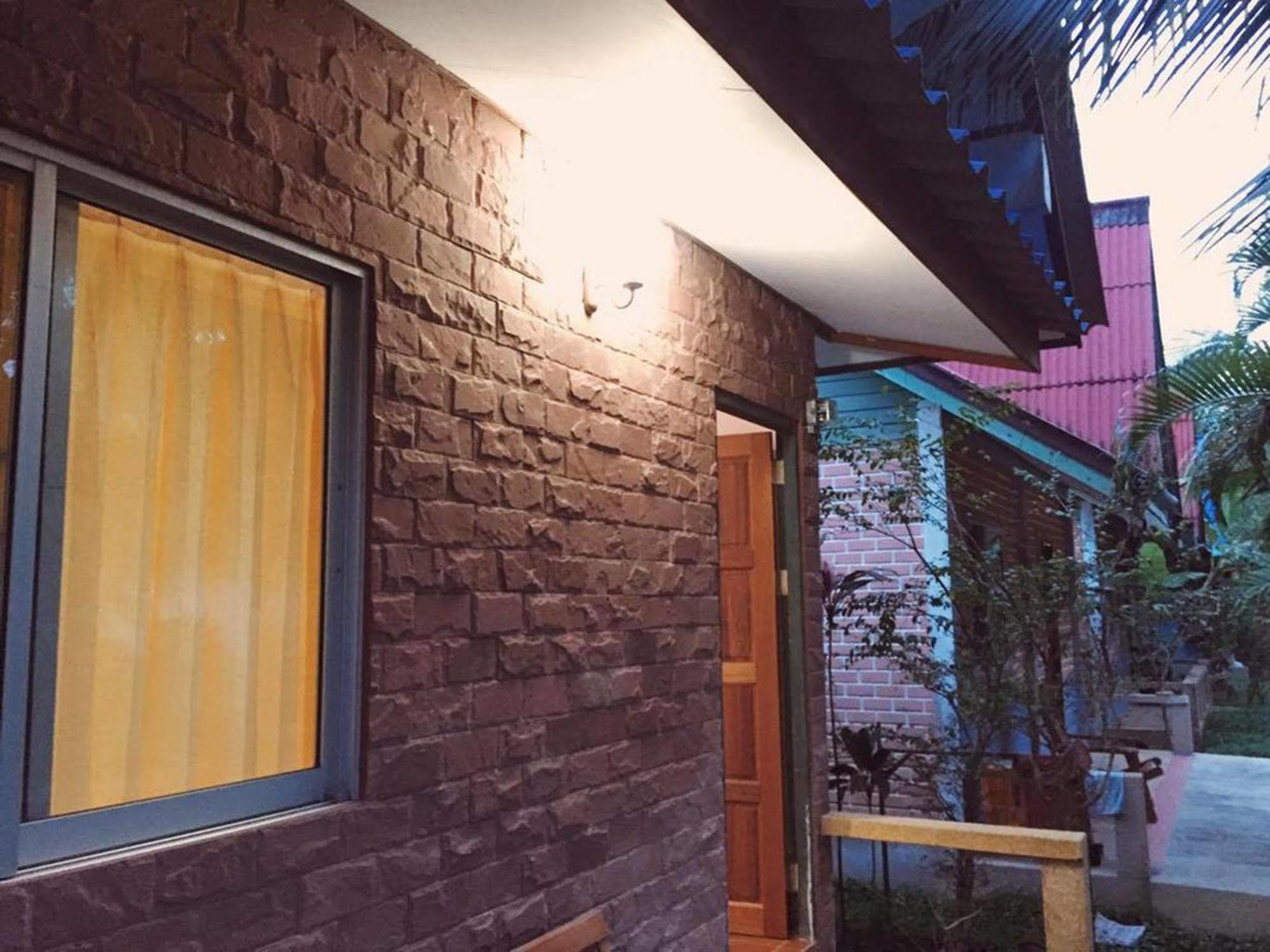 Coconut Bungalow Nai Yang Ngoại thất bức ảnh