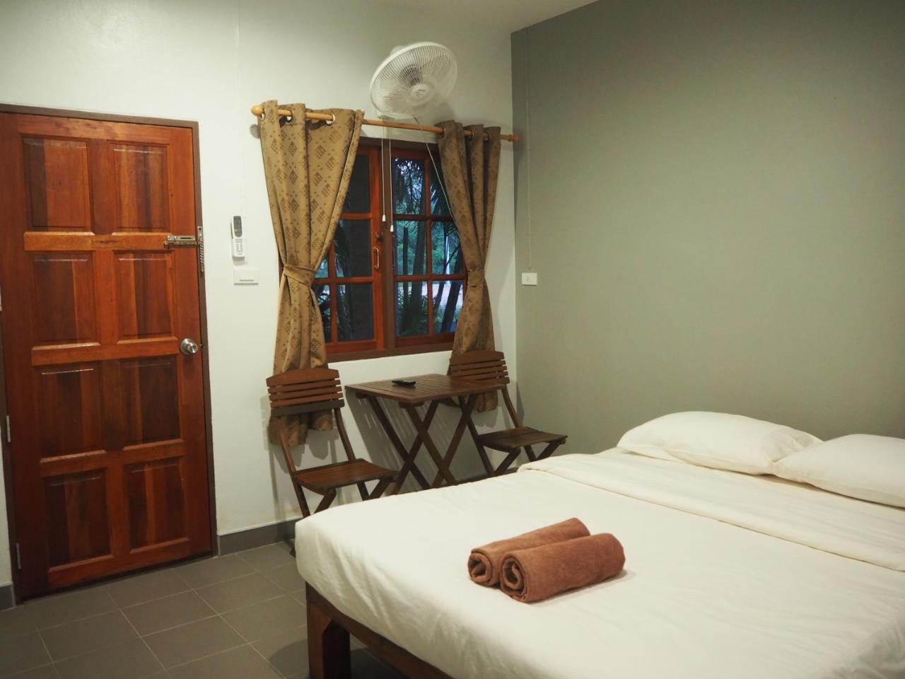 Coconut Bungalow Nai Yang Ngoại thất bức ảnh