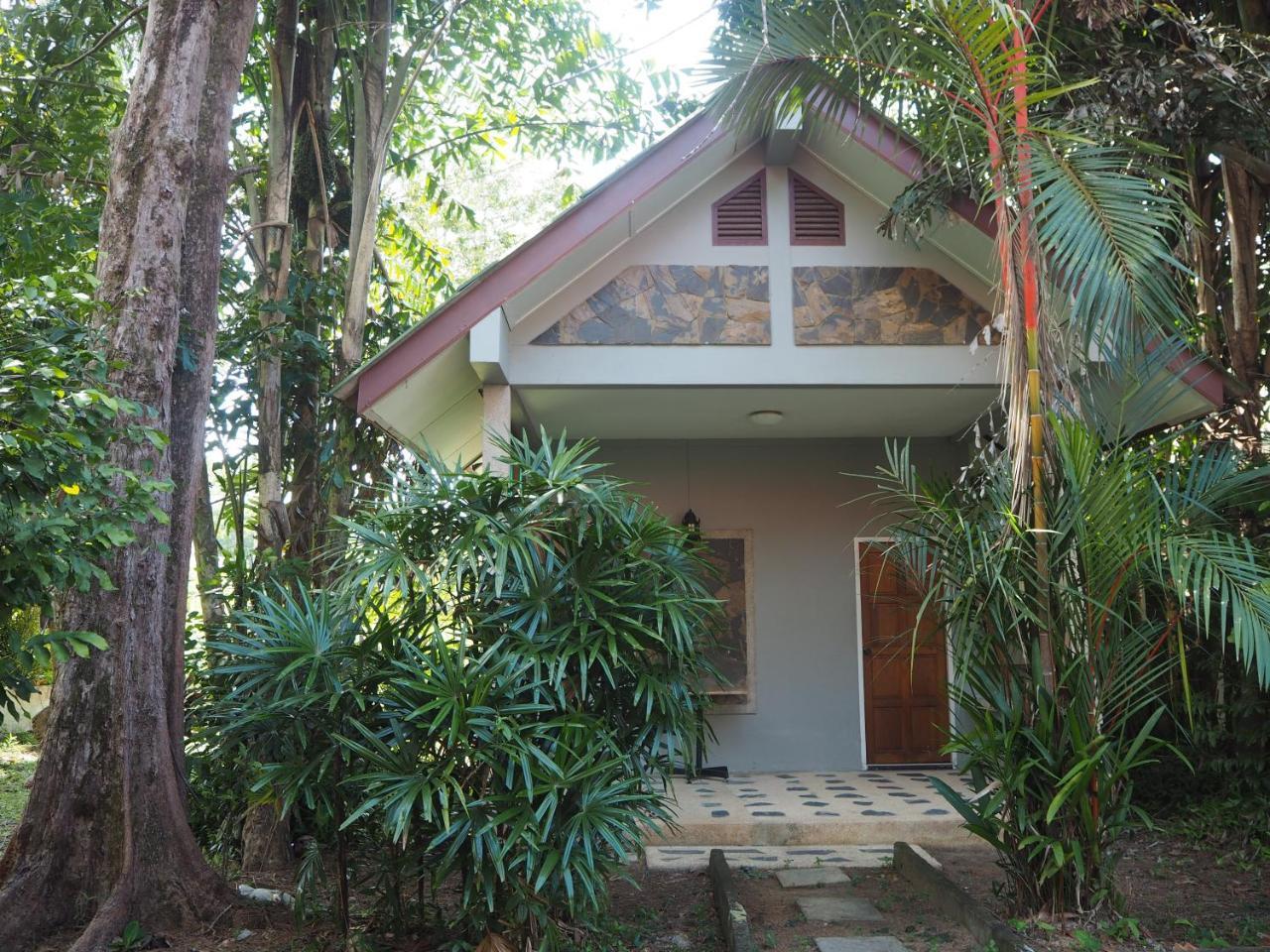 Coconut Bungalow Nai Yang Ngoại thất bức ảnh